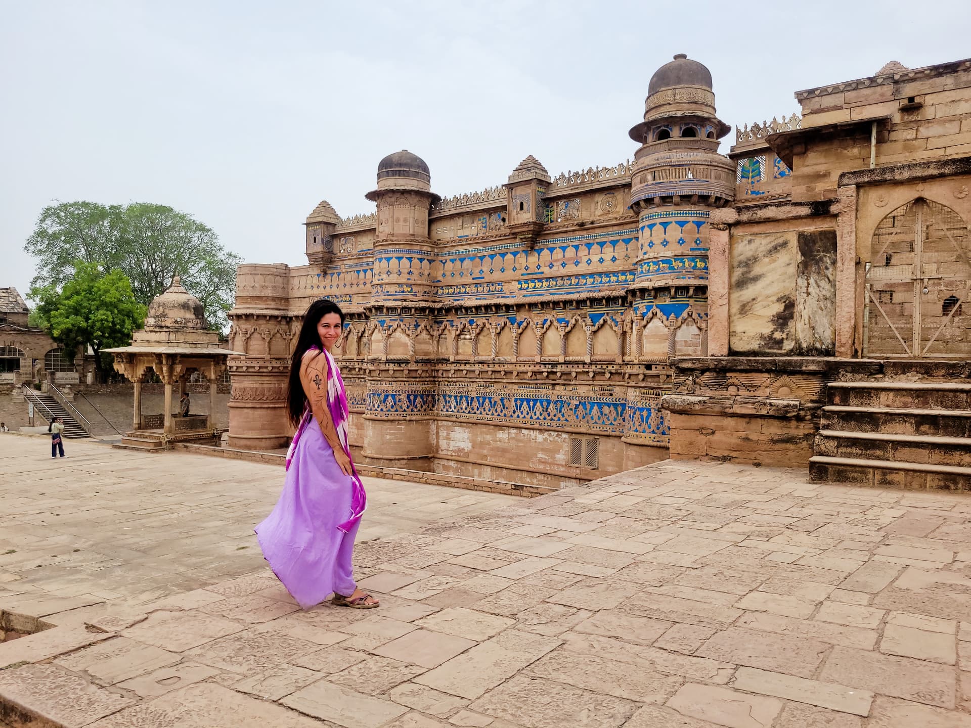 Estefi en India — retrato de contacto